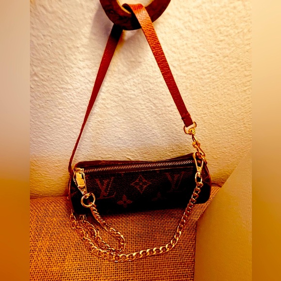 Louis Vuitton, miniPapillon - Picture 7 of 16